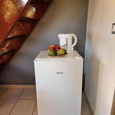 Studio Renove Au Coeur De Sainte Anne Екстериор снимка